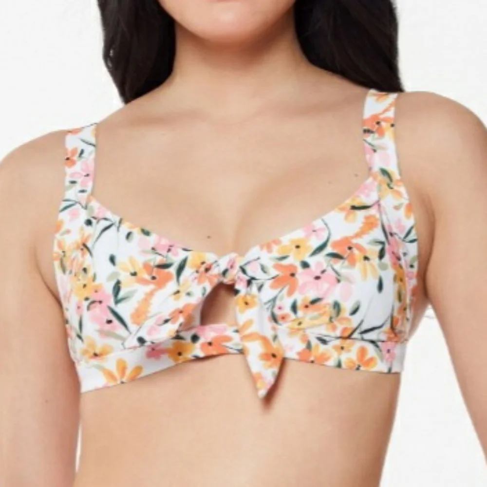 JESSICA SIMPSON SUMMER TOP 🏊♂️ - Picture 1 of 9